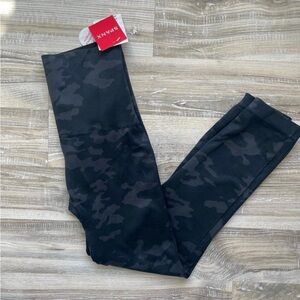 Spanx camo cropped shaping leggings, black camo, nylon blend, Medium
